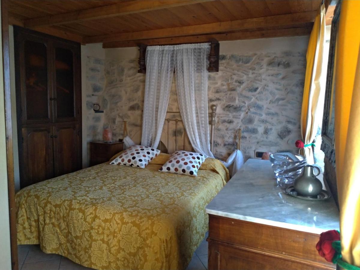 Muntaecara Hotel Diffuso Apricale Exterior photo