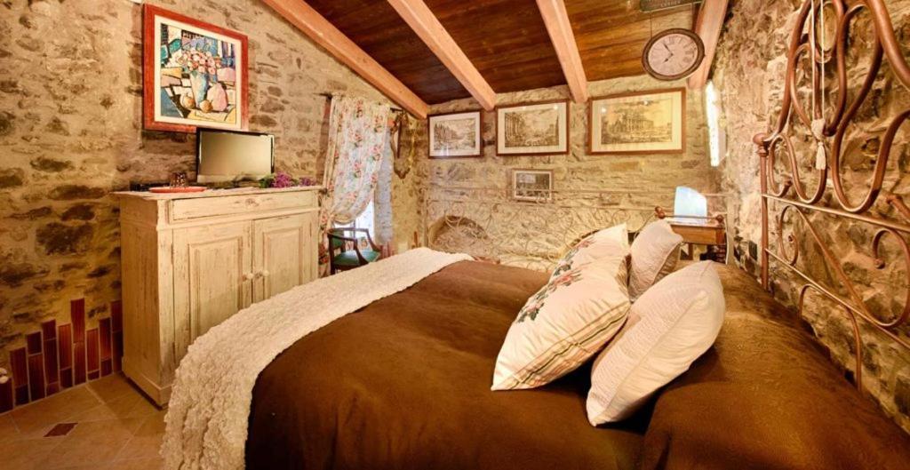 Muntaecara Hotel Diffuso Apricale Exterior photo