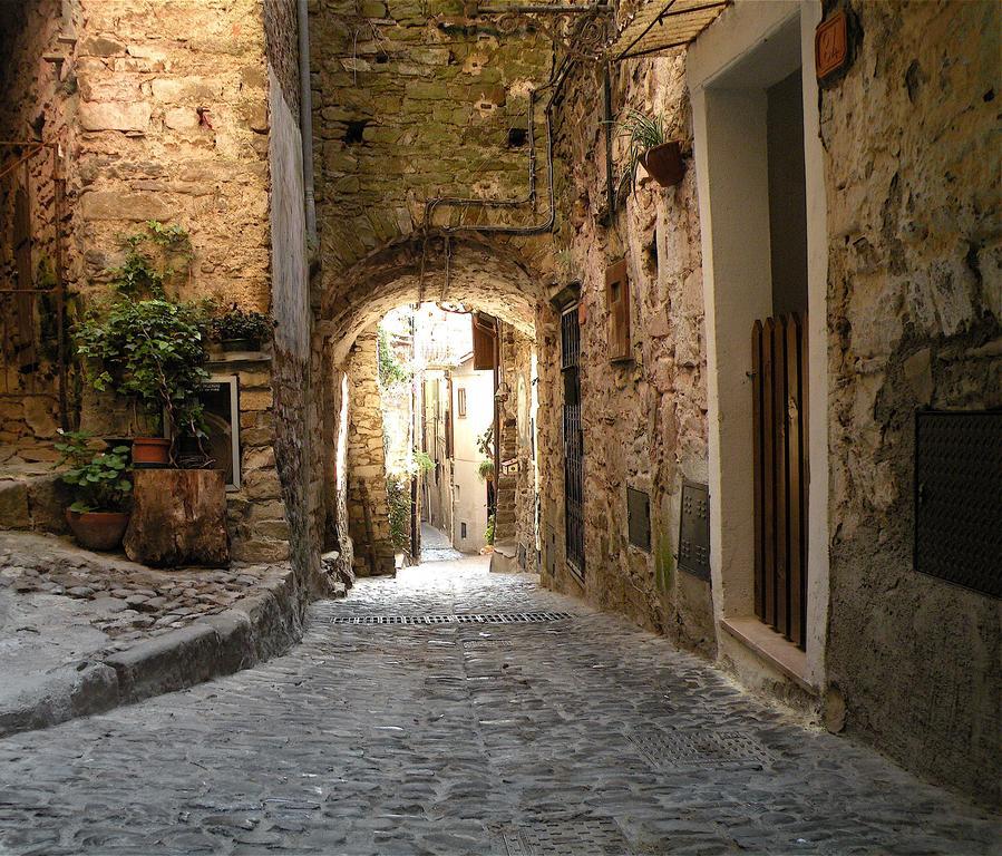 Muntaecara Hotel Diffuso Apricale Exterior photo