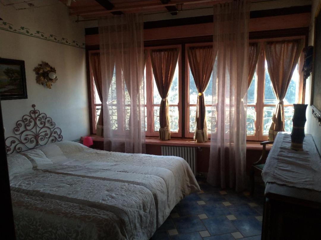Muntaecara Hotel Diffuso Apricale Exterior photo