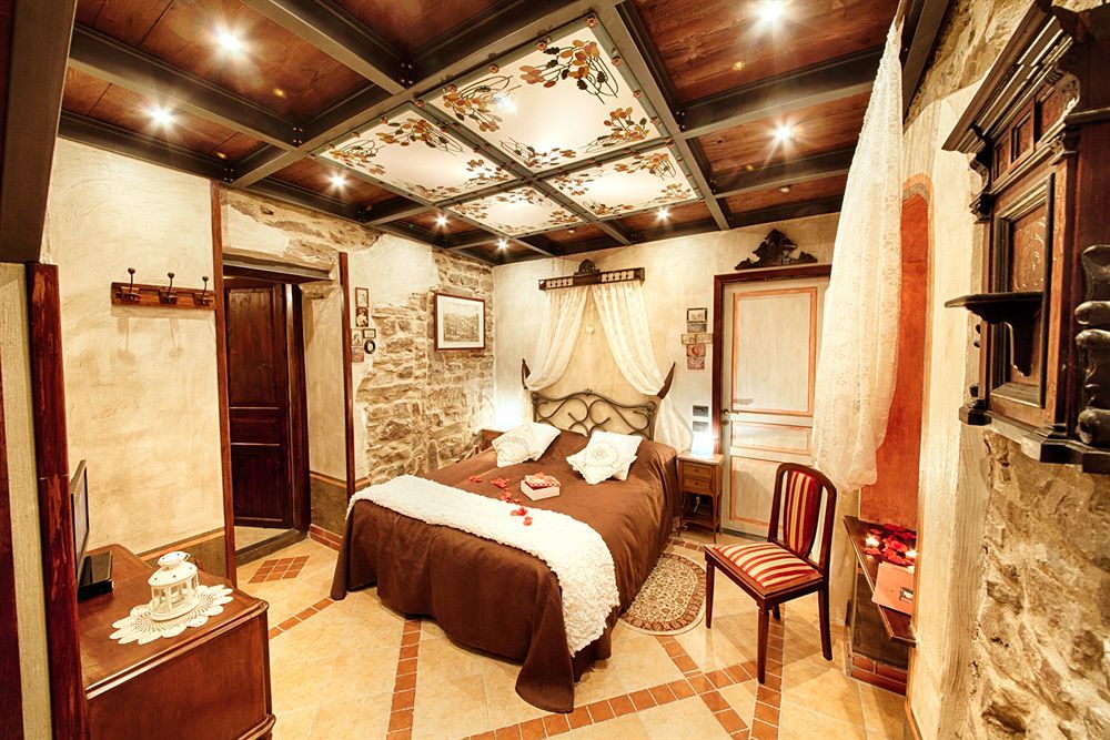 Muntaecara Hotel Diffuso Apricale Exterior photo